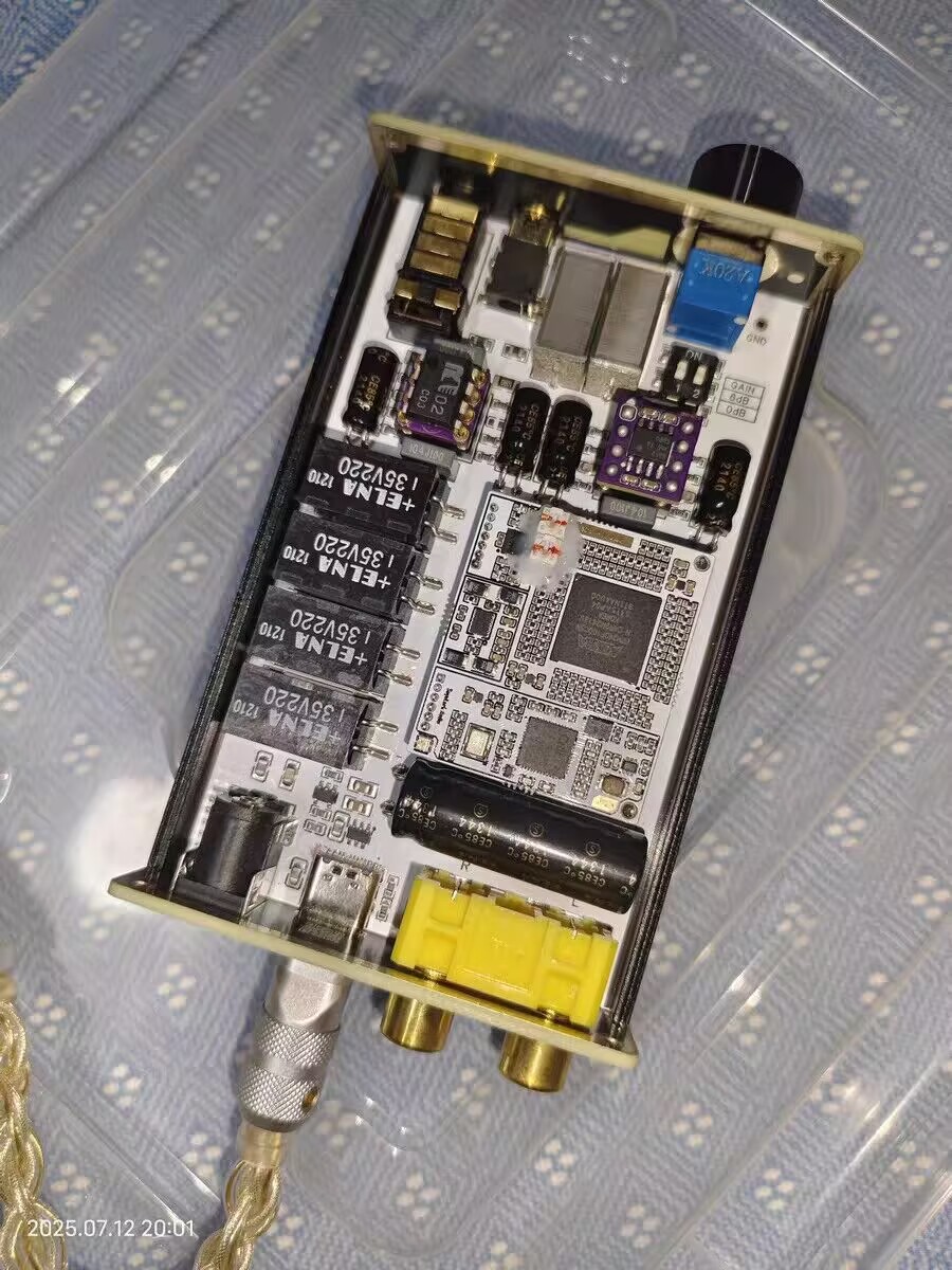 Portable R2R decoding headphon - đánh giá và giá Headphone Amplifier