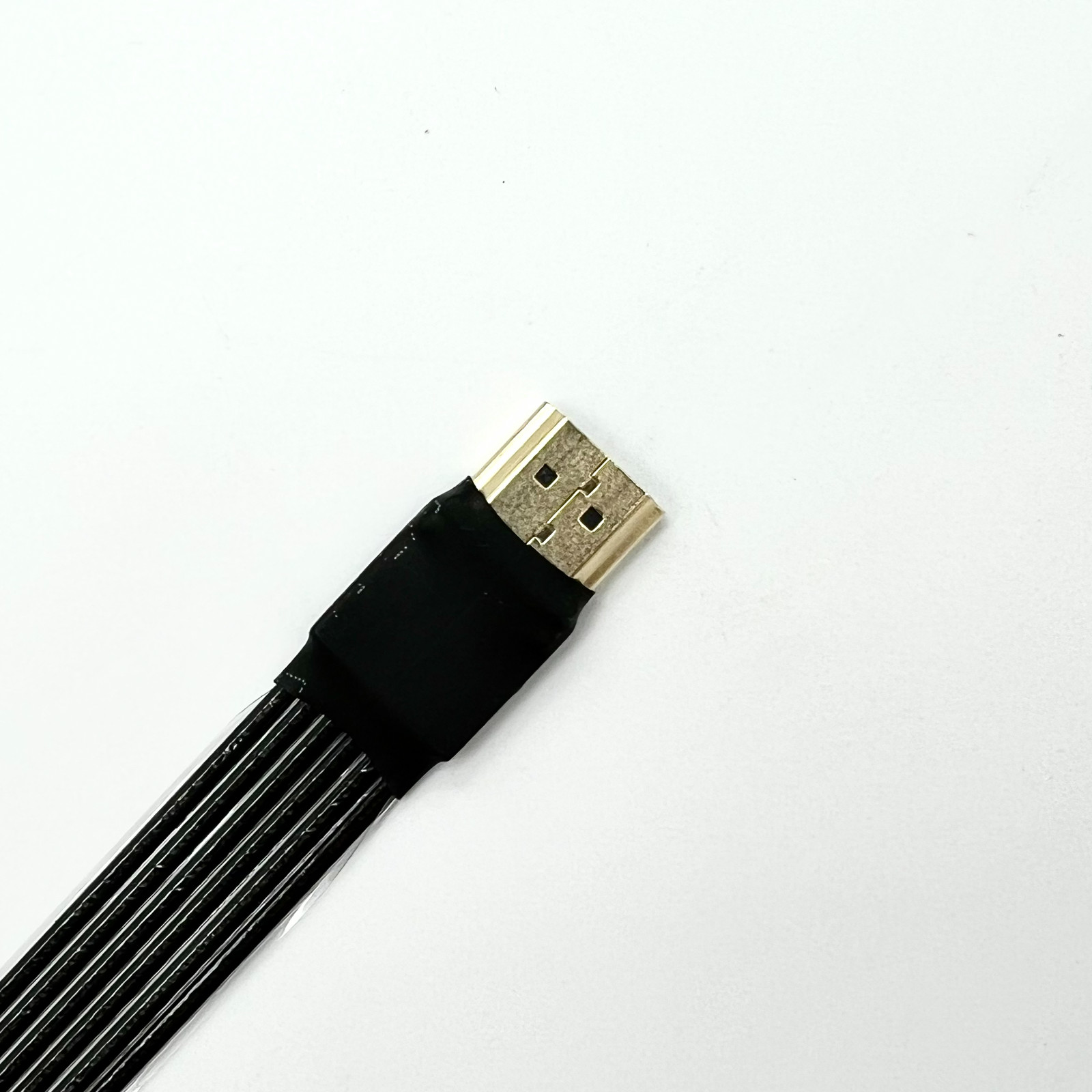 ADT New 24P HDMI-2.1 Type A-A  - đánh giá và giá Ribbon Microphone