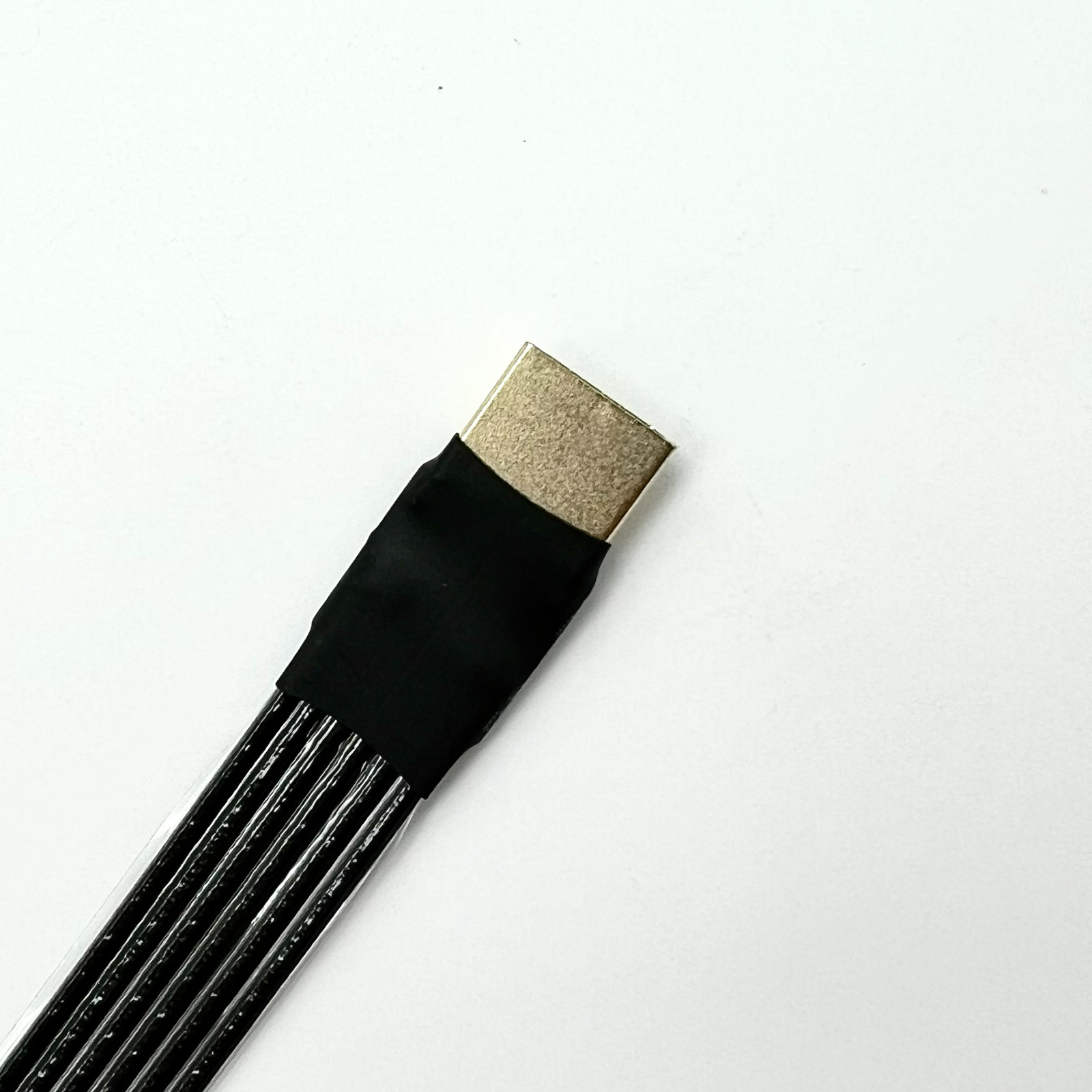 ADT New 24P HDMI-2.1 Type A-A  - đánh giá và giá Ribbon Microphone
